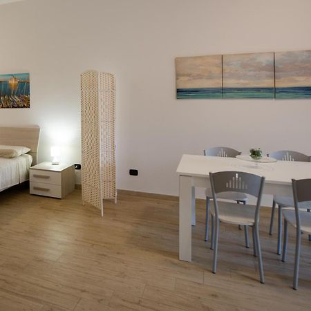Intero Alloggio, Binario 18 Brindisi Exteriör bild